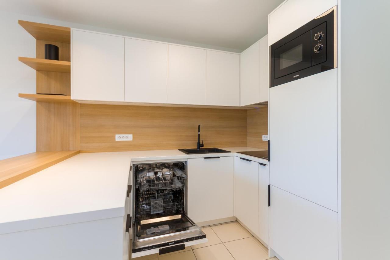 Premium Sea Side Marina Apartment By Locap Group Порторож Екстериор снимка