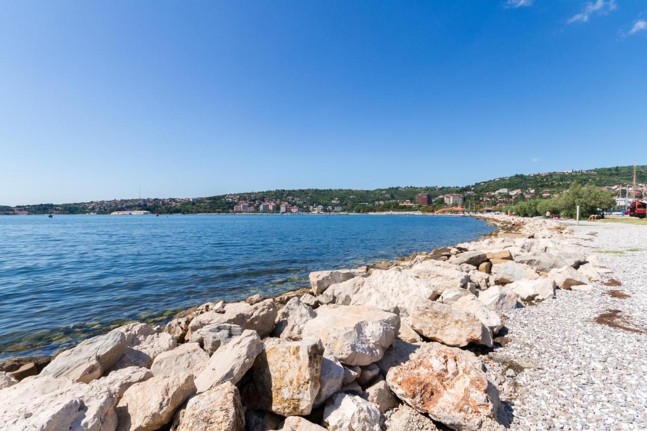 Premium Sea Side Marina Apartment By Locap Group Порторож Екстериор снимка